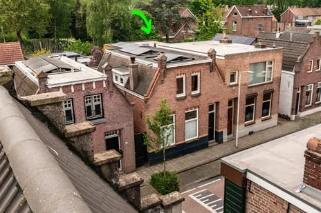 Twee-onder-één-kap te koop: Boulevard Antverpia 29, Heerma van Vossstraat-Molenbeek Roosendaal