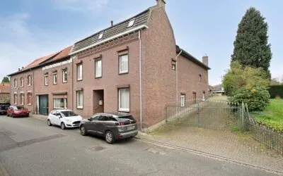 Twee-onder-één-kap te koop: Bourgognestraat 22, Beek Beek