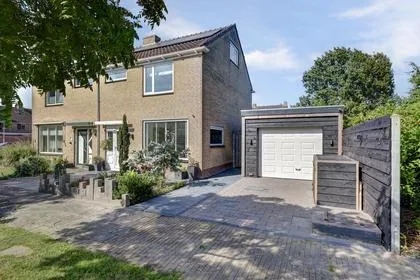 Twee-onder-één-kap te koop: Bourgondiëweg 164, Princenhof Bovenkarspel Bovenkarspel
