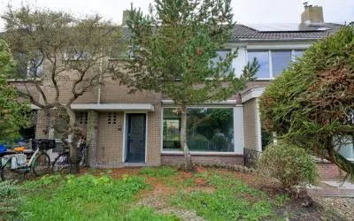 Tussenwoning te koop: Bourgondiëweg 55, Princenhof Bovenkarspel Bovenkarspel