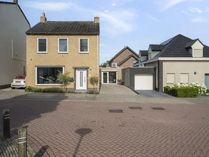 Twee-onder-één-kap te koop: Bouwbergstraat 74, Schinveld Schinveld