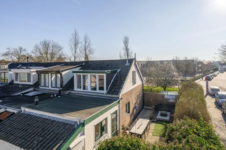 Hoekwoning te koop: Bouwvereniging 33, Beroepenbuurt Krimpen Aan De Lek