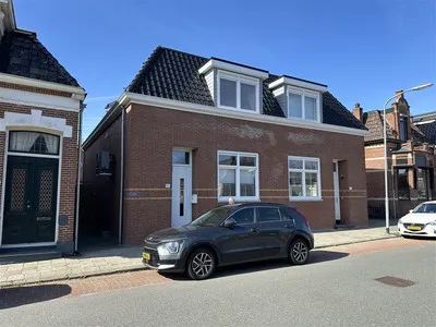 Twee-onder-één-kap te huur: Boven Oosterdiep 95, Veendam-Zuid Veendam