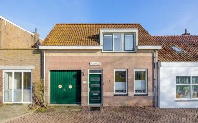 Tussenwoning te koop: Boven Oostdijk 27, Den Bommel woonkern Den Bommel