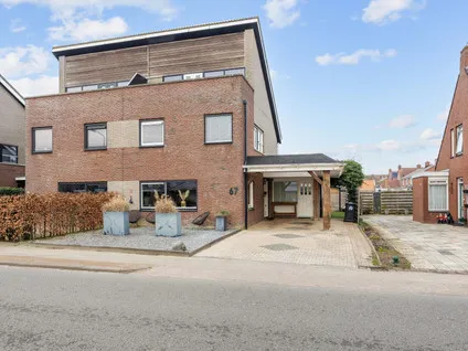 Hoekwoning te koop: Boveneind 67, Centrum Leek en omgeving Leek
