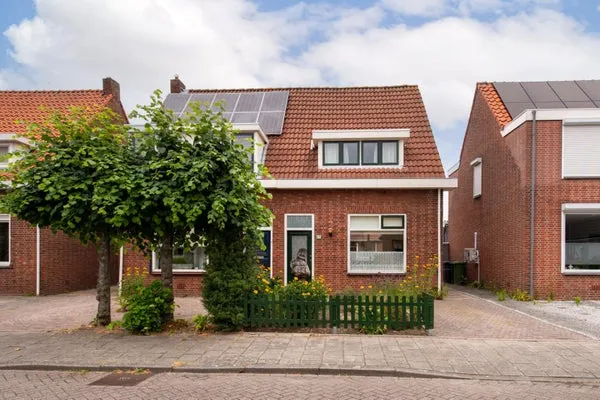 Twee-onder-één-kap te koop: Bovengroenewoudseweg 13, Noordgeest Bergen Op Zoom