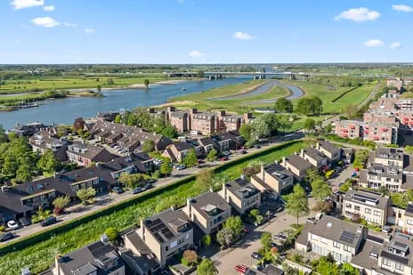 Tussenwoning te koop: Bovenmonde 20, Lekboulevard Nieuwegein