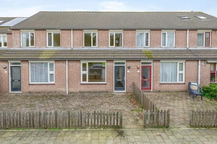Tussenwoning te koop: Bovensim 28, Hoogvliet Rotterdam
