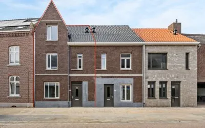 Tussenwoning te koop: Bovenste straat 44C, Echt Centrum Echt