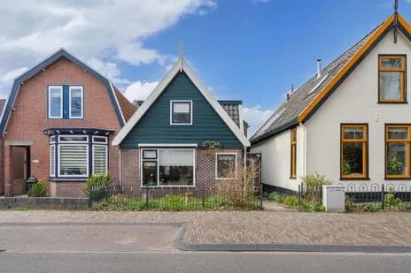 Twee-onder-één-kap te koop: Bovenweg 22, Sint-Pancras kern Sint Pancras