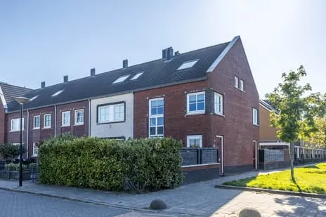 Tussenwoning te koop: Boy Edgarlaan 1B, De Ladder Zuid Beverwijk