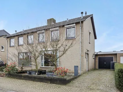 Tussenwoning te koop: Braakstraat 111, Vlashoek Oss