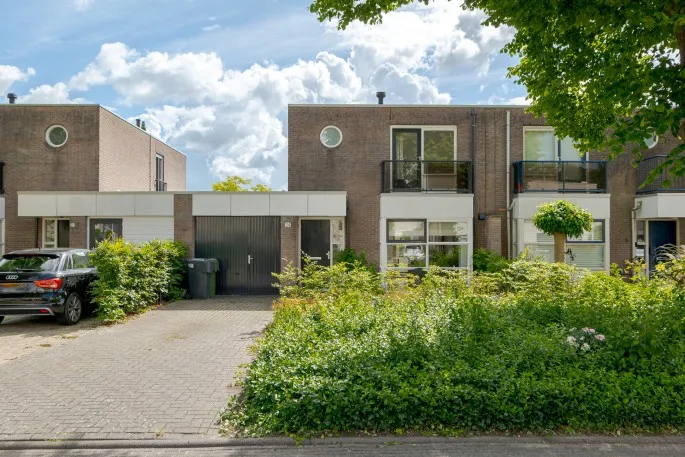 Tussenwoning te koop: Braamspinner 24, Vlinderbuurt Meppel