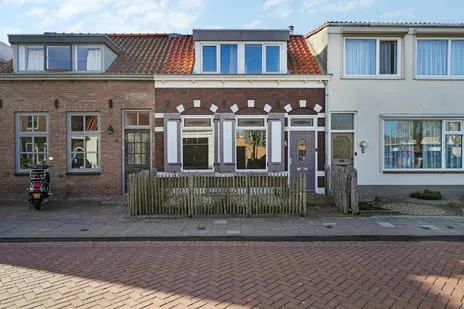 Tussenwoning te koop: Braamstraat 8, Kern Oost-Souburg West Oost-Souburg