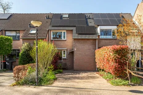 Tussenwoning te koop: Brabanthoeven 128, Sparrenburg Rosmalen