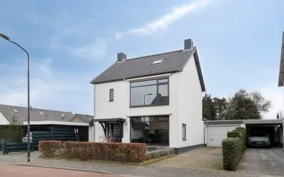 Vrijstaande woning te koop: Brabantstraat 1, Prinsenbeek