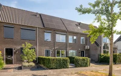 Tussenwoning te koop: Brahmalaan 12, Veller Barneveld