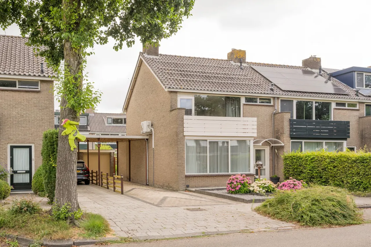 Hoekwoning te koop: Brahmslaan 24, Nijkerk