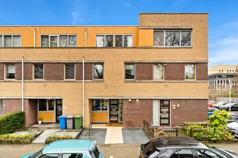 Tussenwoning te koop: Brahmslaan 38B, Buitenhof-Noord Delft