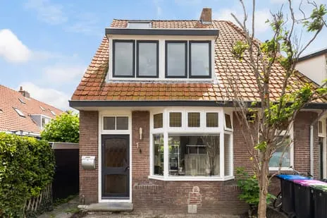 Hoekwoning te koop: Brahmsstraat 1, Sonnenborgh Leeuwarden