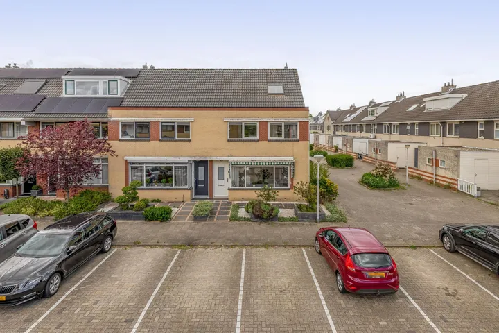 Hoekwoning te koop: Brahmsstraat 103, Bizetbuurt Capelle Aan Den Ijssel