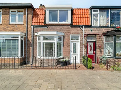 Tussenwoning te koop: Brakkeveldweg 42, Tuindorp-West Den Helder