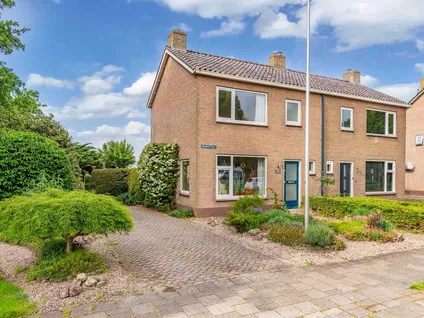 Twee-onder-één-kap te koop: Bramerstraat 1, Idskenhuizen Idskenhuizen
