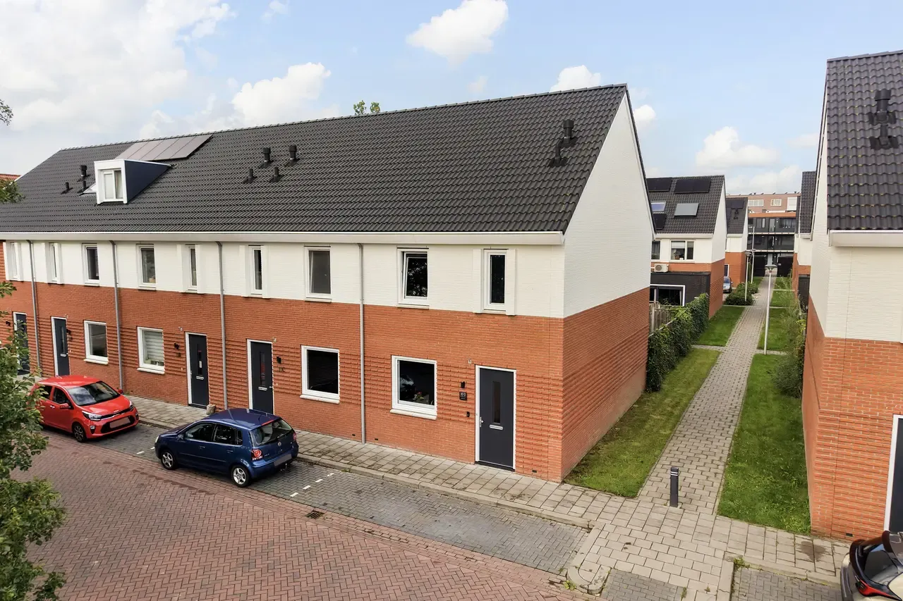 Hoekwoning te koop: Brandemeer 33D, Leeuwarden