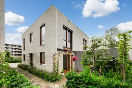 Twee-onder-één-kap te koop: Brandemeer 9G, Bilgaard Leeuwarden