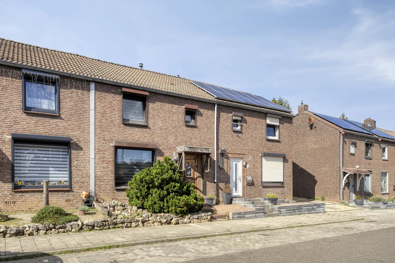 Tussenwoning te koop: Brandtstraat 11, Eygelshoven