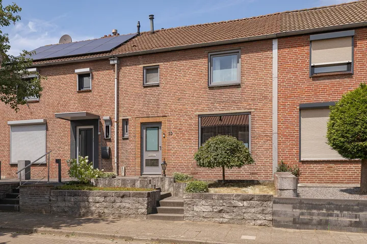Tussenwoning te koop: Brandtstraat 33, Hopel Eygelshoven