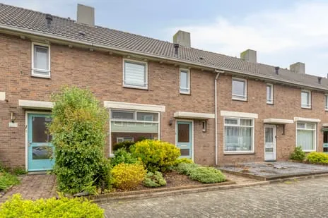 Tussenwoning te koop: Brantstraat 18, West Helmond