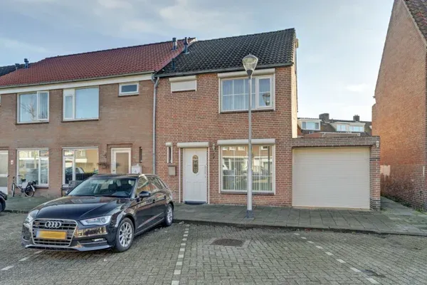 Hoekwoning te koop: Brasemstraat 14, Visserijbuurt Tilburg