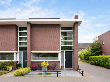 Corner house for sale: Bratislavahof 18, Lage Veld 'S-Gravenhage