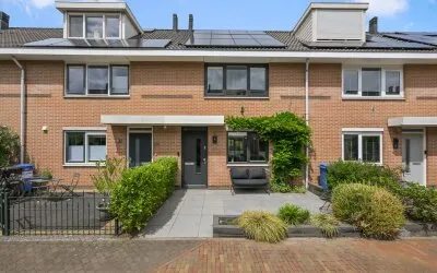 Tussenwoning te koop: Braziliëstraat 26, Evenaar-West Alphen Aan Den Rijn