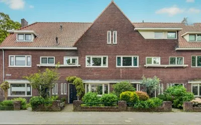 Tussenwoning te koop: Bredalaan 81, Het Ven Eindhoven