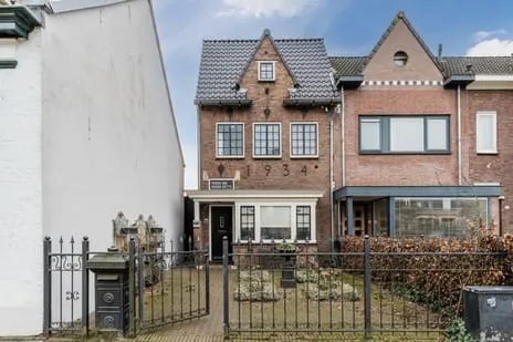 Hoekwoning te koop: Bredaseweg 274, Kromhoutpark Tilburg
