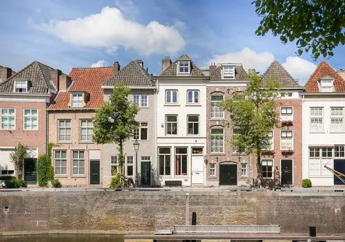 Terraced house for sale: Brede Haven 41, Binnenstad centrum 'S-Hertogenbosch