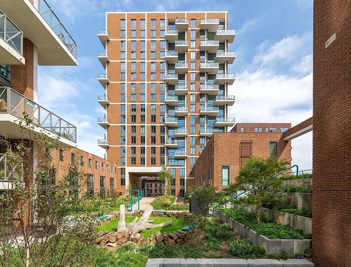Appartement te huur: Brede Hilledijk 198, Rotterdam