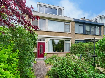 Tussenwoning te koop: Bredenoord 46, Groot IJsselmonde Rotterdam