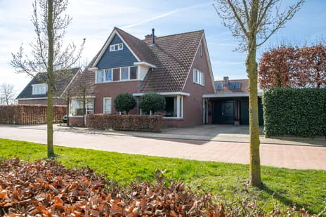 Twee-onder-één-kap te koop: Brederode 11, Verspreide huizen Buren Buren (Ge)