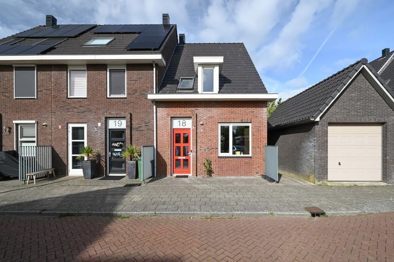 Hoekwoning te koop: Brederode 18, Amstelveen