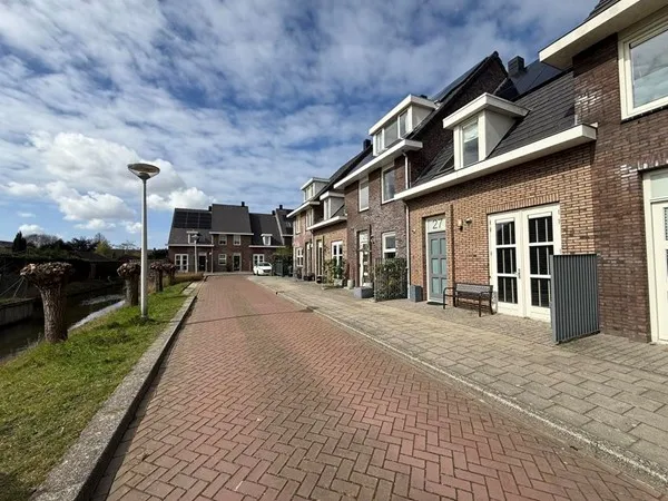 Tussenwoning te huur: Brederode 27, Kastelenbuurt Amstelveen