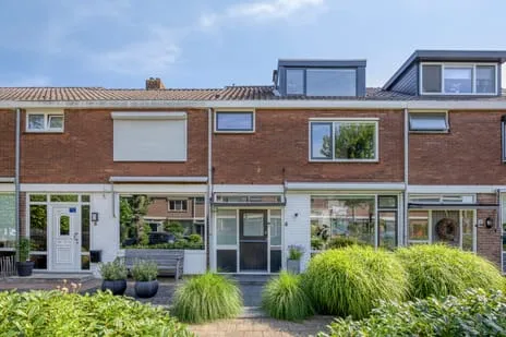 Tussenwoning te koop: Brederodehof 4, Oostendam Hendrik-Ido-Ambacht