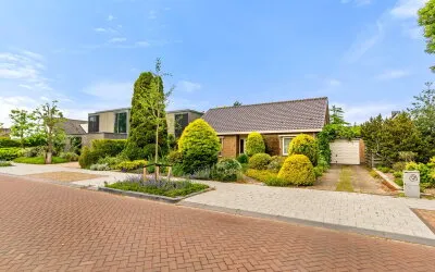 Detached house for sale: Brederodelaan 18, Warande Beverwijk