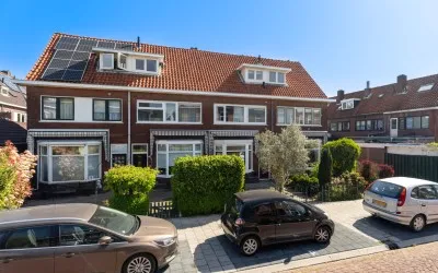 Terraced house for sale: Brederodestraat 6, Jacob Catsstraat en omgeving Dordrecht