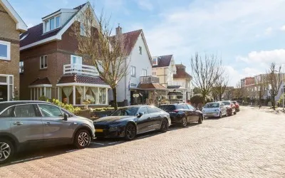 Twee-onder-één-kap te koop: Brederodestraat 65, Zandvoort