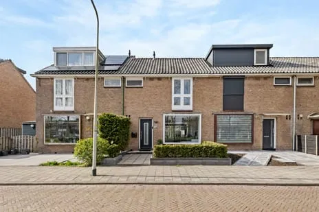 Tussenwoning te koop: Brederolaan 22, Uithoorn