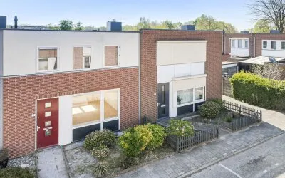 Tussenwoning te koop: Brederostraat 17, Schrijversbuurt Oosterhout
