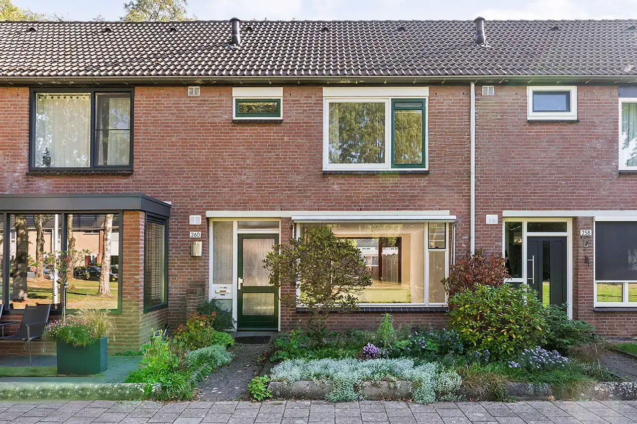 Tussenwoning te koop: Brederostraat 260, Hengelo